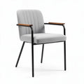 Stoel van stof met metalen frame en houten armleuningen 50 x 50 x 80cm